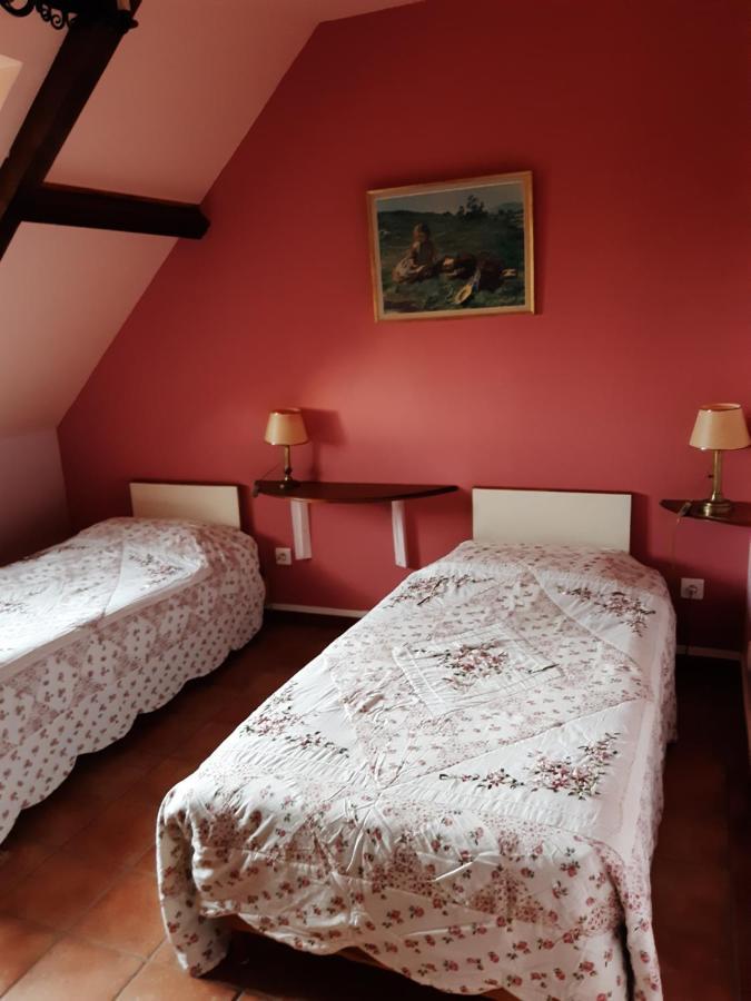 Chambres D'Hotes Sur La Courtine De Coucy Exteriör bild