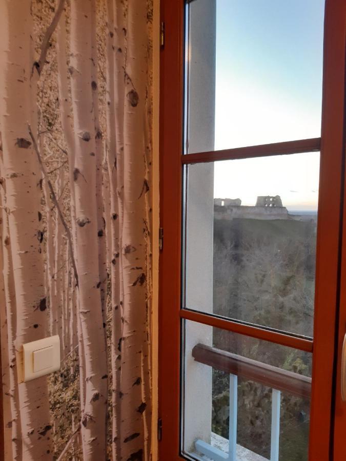 Chambres D'Hotes Sur La Courtine De Coucy Exteriör bild