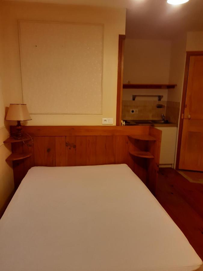 Chambres D'Hotes Sur La Courtine De Coucy Exteriör bild