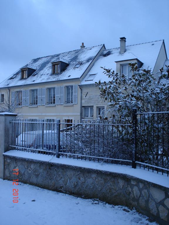 Chambres D'Hotes Sur La Courtine De Coucy Exteriör bild